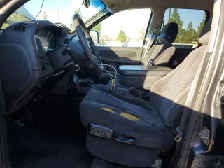 2003 Dodge 1500 ST z VIN 1D7HA18Z23J535974, wystawiony jako Copart lot #79688544 z przebiegiem 185 238 mil mil oraz Szkoda całkowita • Salvage title. Historia ofert i sprzedaży dostępna na DreamBid. Obrazek 7.