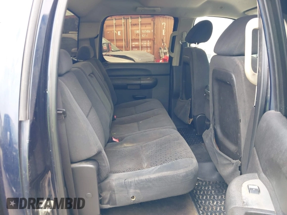 2007 Chevrolet Silverado 1500 1LT with VIN 2GCEC13J971511292, listed as a IAAI auction lot 42181818 with 239,647 mi miles and . Bid and sale history available at DreamBid. Image 8.