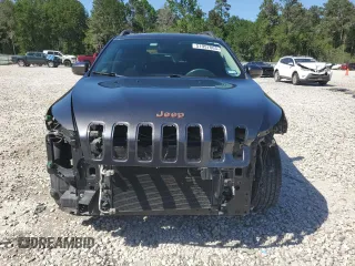 2017 Jeep Cherokee Latitude with VIN 1C4PJLCS0HW507726, listed as a Copart auction lot 51957865 with 72,297 mi miles and Salvage Title. Bid and sale history available at carsss.com. Image 5.