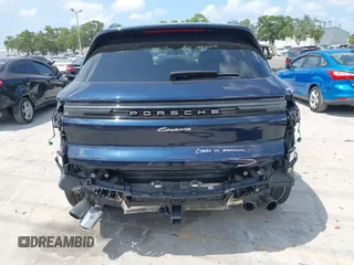 2024 Porsche Cayenne z VIN WP1AA2AY2RDA02192, wystawiony jako IAAI lot #42218312 z przebiegiem 14 809 mil mil oraz . Historia ofert i sprzedaży dostępna na DreamBid. Obrazek 17.