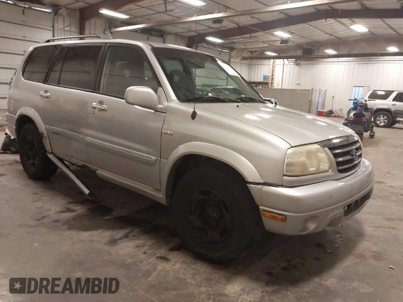 2002 Suzuki XL-7 Standard with VIN JS3TX92V024110369, listed as a IAAI auction lot 41815661 with 120,210 mi miles. Bid and sale history available at carsss.com. Image 1.