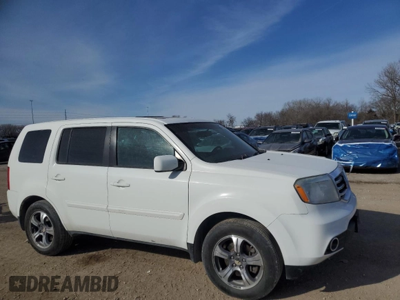 2015 Honda Pilot EX-L with VIN 5FNYF4H50FB020624, listed as a Copart auction lot 43963285 with 175,581 mi miles and Salvage Title. Bid and sale history available at carsss.com. Image 4.