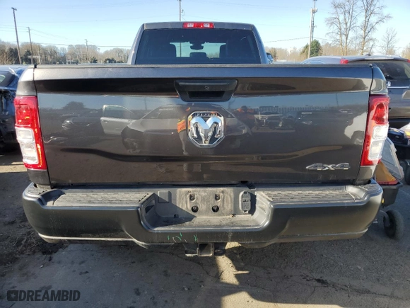 2022 Ram 2500 Tradesman with VIN 3C6UR5HJ2NG354744, listed as a Copart auction lot 43174365 with 17,589 mi miles and Salvage Title. Bid and sale history available at carsss.com. Image 6.
