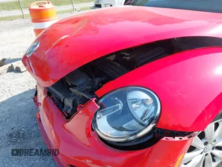 2019 Volkswagen Beetle S with VIN 3VW5DAAT7KM510898, listed as a IAAI auction lot 42567677 with Not provided miles and . Bid and sale history available at DreamBid. Image 17.