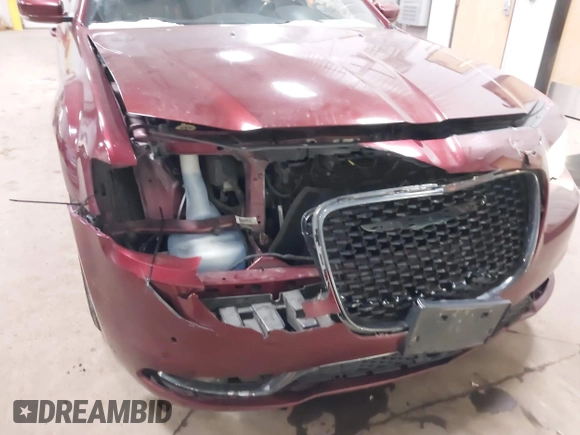 2018 Chrysler 300 S с VIN 2C3CCAGG5JH302401, выставлен на аукционе IAAI как лот 41493239 с пробегом 171 610 миль миль и . История ставок и продаж доступна на DreamBid. Изображение 18.