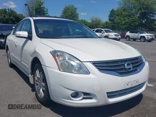 2010 Nissan Altima SL z VIN 1N4AL2AP1AN422775, wystawiony jako IAAI lot #42409801 z przebiegiem 142 119 mil mil oraz . Historia ofert i sprzedaży dostępna na DreamBid. Obrazek 1.