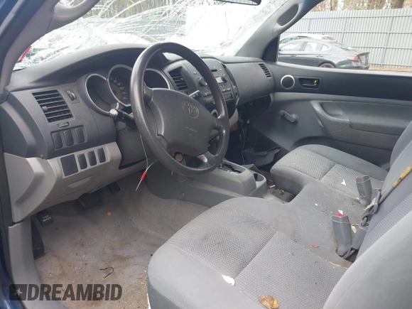 2006 Toyota Tacoma with VIN 5TENX22N46Z215041, listed as a IAAI auction lot 41915616 with 307,596 mi miles. Bid and sale history available at carsss.com. Image 5.