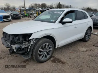 2021 Audi Q5 Premium with VIN WA1AAAFY0M2002856, listed as a Copart auction lot 45542955 with 40,558 mi miles and Salvage Title. Bid and sale history available at carsss.com. Image 1.