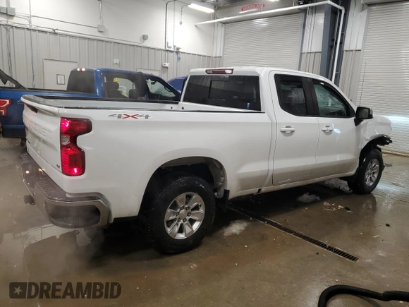 2020 Chevrolet Silverado 1500 LT with VIN 1GCRYDEDXLZ310143, listed as a Copart auction lot 86916724 with 44,228 mi miles and Salvage Title. Bid and sale history available at carsss.com. Image 3.