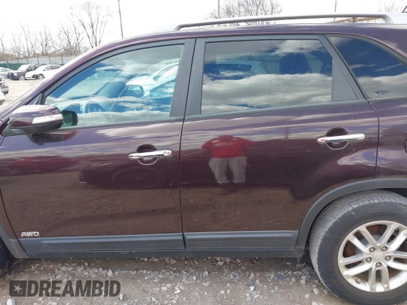 2015 Kia Sorento LX with VIN 5XYKTDA68FG603310, listed as a IAAI auction lot 41898305 with 134,705 mi miles. Bid and sale history available at carsss.com. Image 14.