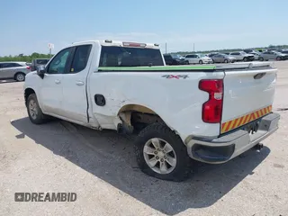 2020 Chevrolet Silverado 1500 LT with VIN 1GCRYDED4LZ192137, listed as a IAAI auction lot 41946356 with 85,145 mi miles. Bid and sale history available at carsss.com. Image 3.