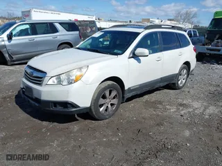 2011 Subaru Outback 2.5i Prem AWP/Pwr Moon with VIN 4S4BRBGC6B3420580, listed as a IAAI auction lot 41988017 with 172,934 mi miles. Bid and sale history available at carsss.com. Image 16.