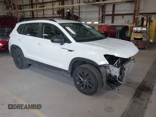 2022 Volkswagen Taos S с VIN 3VVMX7B24NM036848, выставлен на аукционе IAAI как лот 41759046 с пробегом 41 392 миль миль и . История ставок и продаж доступна на DreamBid. Изображение 1.