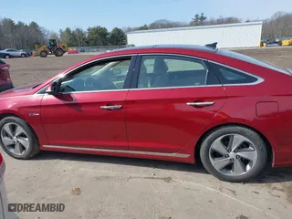2017 Hyundai Sonata Hybrid Limited with VIN KMHE34L34HA069592, listed as a IAAI auction lot 41776804 with 139,513 mi miles. Bid and sale history available at carsss.com. Image 15.