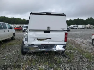 2021 Chevrolet Silverado 3500HD LT with VIN 1GC4YTEY4MF307491, listed as a Copart auction lot 63850124 with 43,029 mi miles and Salvage Title. Bid and sale history available at carsss.com. Image 6.