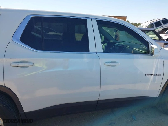 2019 Chevrolet Traverse LS with VIN 1GNERFKWXKJ286587, listed as a IAAI auction lot 41845285 with 283,381 mi miles. Bid and sale history available at carsss.com. Image 13.