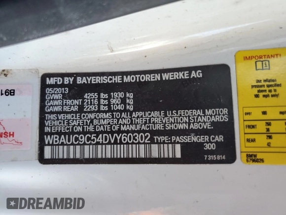 2013 BMW 1 Series 135i z VIN WBAUC9C54DVY60302, wystawiony jako Copart lot #75686944 z przebiegiem Nie podano mil oraz Nie do naprawy • Non repairable. Historia ofert i sprzedaży dostępna na DreamBid. Obrazek 14.