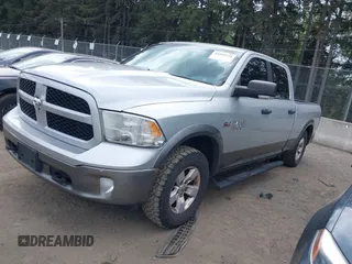 2013 Ram 1500 Lone Star z VIN 1C6RR7TT4DS704232, wystawiony jako IAAI lot #42202210 z przebiegiem 141 419 mil mil oraz . Historia ofert i sprzedaży dostępna na DreamBid. Obrazek 2.