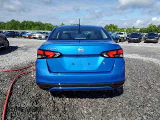 2024 Nissan Versa S z VIN 3N1CN8DV8RL849203, wystawiony jako Copart lot #56414195 z przebiegiem 22 127 mil mil oraz Szkoda całkowita • Salvage title. Historia ofert i sprzedaży dostępna na DreamBid. Obrazek 6.