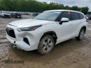 2021 Toyota Highlander L z VIN 5TDCZRAH6MS077003, wystawiony jako Copart lot #56608825 z przebiegiem 44 418 mil mil oraz Szkoda całkowita • Salvage title. Historia ofert i sprzedaży dostępna na DreamBid. Obrazek 1.