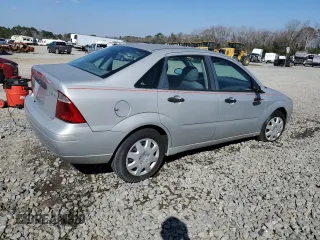 2005 Ford Focus S with VIN 1FAFP34N85W305866, listed as a Copart auction lot 46666825 with 191,576 mi miles and Salvage Title. Bid and sale history available at carsss.com. Image 3.