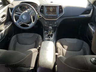 2017 Jeep Cherokee Latitude with VIN 1C4PJLCB2HW619654, listed as a Copart auction lot 52135795 with 161,299 mi miles and Clean Title. Bid and sale history available at carsss.com. Image 8.