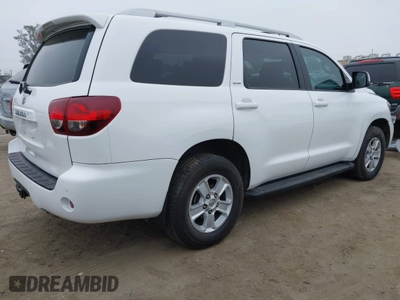 2018 Toyota Sequoia SR5 with VIN 5TDBY5G13JS165133, listed as a IAAI auction lot 42034441 with 121,474 mi miles. Bid and sale history available at carsss.com. Image 4.