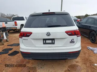 2021 Volkswagen Tiguan S z VIN 3VV1B7AX6MM077365, wystawiony jako IAAI lot #41762764 z przebiegiem 46 338 mil mil oraz . Historia ofert i sprzedaży dostępna na DreamBid. Obrazek 16.