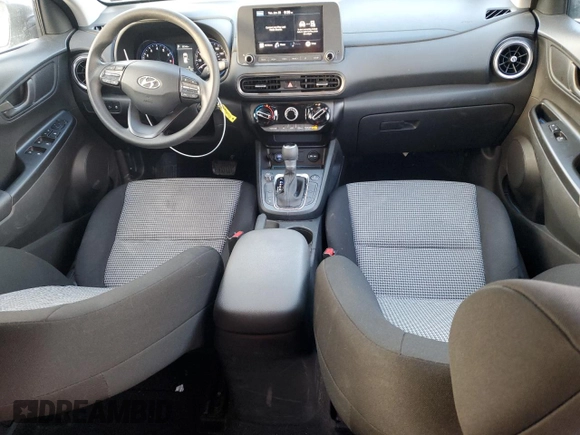 2022 Hyundai Kona SE with VIN KM8K2CAB6NU915757, listed as a Copart auction lot 42682815 with 27,967 mi miles and Salvage Title. Bid and sale history available at carsss.com. Image 8.
