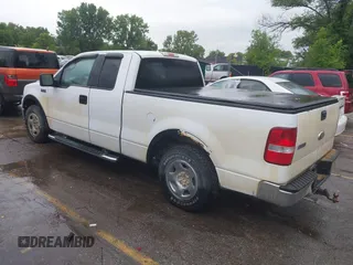2006 Ford F-150 XL с VIN 1FTPX12V96KD07107, выставлен на аукционе IAAI как лот 42419572 с пробегом 220 027 миль миль и . История ставок и продаж доступна на DreamBid. Изображение 3.