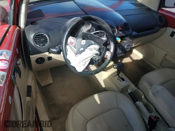 2008 Volkswagen New Beetle Coupe S with VIN 3VWRW31C88M507511, listed as a Copart auction lot 81993504 with 160,752 mi miles and Salvage Title. Bid and sale history available at carsss.com. Image 8.