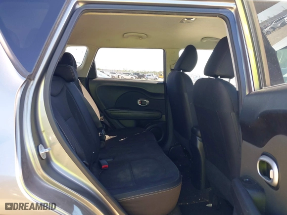 2015 Kia Soul with VIN KNDJN2A26F7170624, listed as a IAAI auction lot 41714567 with 176,135 mi miles. Bid and sale history available at carsss.com. Image 8.