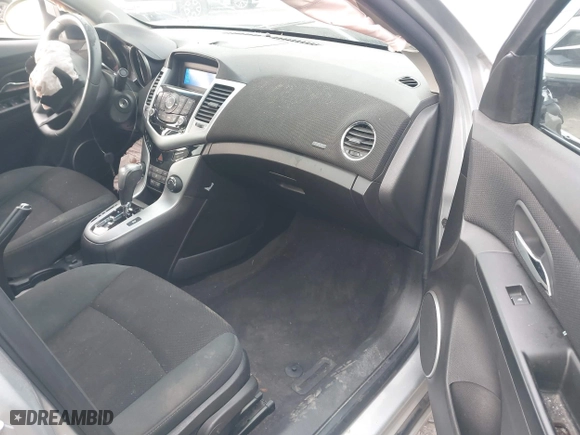 2011 Chevrolet Cruze LT w/1FL with VIN 1G1PE5S96B7223364, listed as a IAAI auction lot 41124993 with 202,968 mi miles. Bid and sale history available at carsss.com. Image 5.