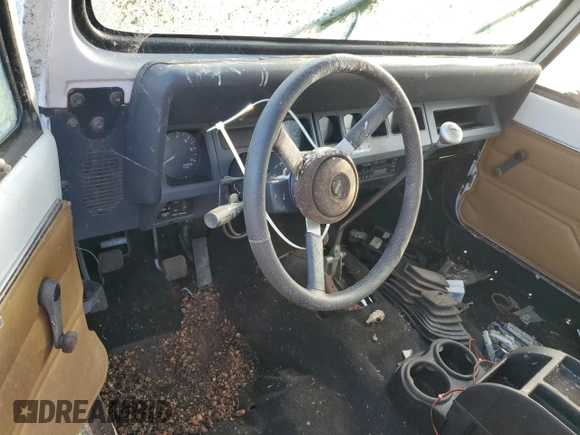1992 Jeep Wrangler with VIN 2J4FY29S4NJ535731, listed as a Copart auction lot 70460304 with 120,205 mi miles and Non Repairable. Bid and sale history available at carsss.com. Image 8.