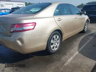 2010 Toyota Camry z VIN 4T1BF3EK2AU097534, wystawiony jako IAAI lot #42244746 z przebiegiem 145 736 mil mil oraz . Historia ofert i sprzedaży dostępna na DreamBid. Obrazek 17.