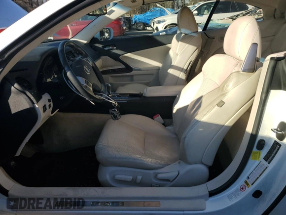 2013 Lexus IS 250 C with VIN JTHFF2C20D2527417, listed as a Copart auction lot 84261014 with 152,041 mi miles and Salvage title. Bid and sale history available at DreamBid. Image 7.