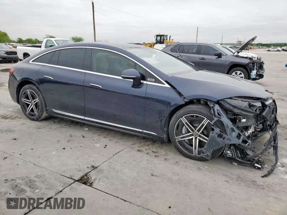 2023 Mercedes-Benz EQS 450 z VIN W1KCG2EB0PA039681, wystawiony jako Copart lot #51698775 z przebiegiem 24 897 mil mil oraz Szkoda całkowita • Salvage title. Historia ofert i sprzedaży dostępna na DreamBid. Obrazek 4.