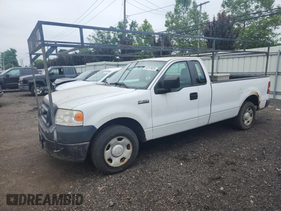 2007 Ford F-150 XL z VIN 1FTRF12267NA25170, wystawiony jako Copart lot #64257925 z przebiegiem 231 761 mil mil oraz Czysty tytuł • Clean title. Historia ofert i sprzedaży dostępna na DreamBid. Obrazek 1.
