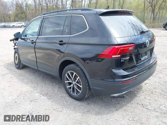 2019 Volkswagen Tiguan SE with VIN 3VV2B7AX7KM174382, listed as a IAAI auction lot 42147584 with 64,460 mi miles and . Bid and sale history available at DreamBid. Image 3.