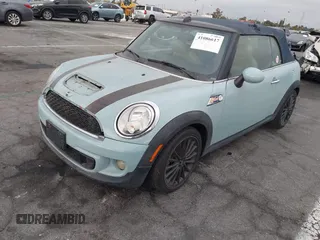 2013 MINI Convertible S с VIN WMWZP3C57DT551118, выставлен на аукционе IAAI как лот 41086617 с пробегом 108 049 миль миль и . История ставок и продаж доступна на DreamBid. Изображение 2.