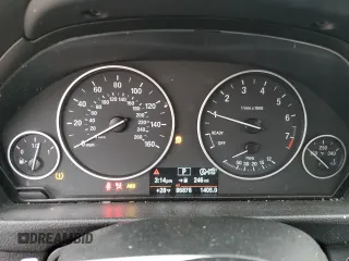 2018 BMW 3 Series 320i xDrive with VIN WBA8A3C55JA494888, listed as a Copart auction lot 87459204 with 86,876 mi miles and Salvage title. Bid and sale history available at DreamBid. Image 9.