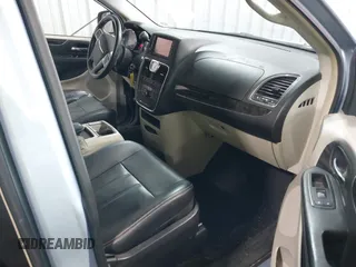 2013 Chrysler Town & Country Touring with VIN 2C4RC1BG3DR573565, listed as a IAAI auction lot 42083562 with 94,828 mi miles. Bid and sale history available at carsss.com. Image 5.