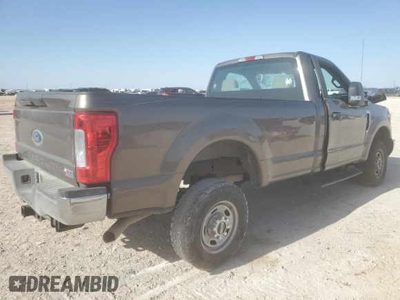 2019 Ford Super Duty F-250 SRW XL with VIN 1FTBF2B63KED10878, listed as a Copart auction lot 52394075 with 61,033 mi miles and Salvage Title. Bid and sale history available at carsss.com. Image 3.