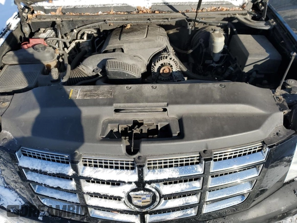 2010 Cadillac Escalade ESV Luxury z VIN 1GYUKHEF5AR156159, wystawiony jako Copart lot #41817085 z przebiegiem 308 631 mil mil oraz Nie do naprawy. Historia ofert i sprzedaży dostępna na DreamBid. Obrazek 12.