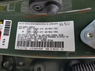 2021 Toyota Tacoma SR z VIN 3TYCZ5AN3MT046066, wystawiony jako Copart lot #54785665 z przebiegiem 57 897 mil mil oraz Szkoda całkowita • Salvage title. Historia ofert i sprzedaży dostępna na DreamBid. Obrazek 12.