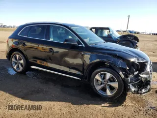 2024 Audi Q5 Komfort with VIN WA1AAAFY0R2062076, listed as a Copart auction lot 52988995 with 24,663 mi miles and Salvage Title. Bid and sale history available at carsss.com. Image 4.