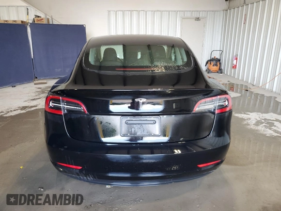 2023 Tesla Model 3 z VIN 5YJ3E1EA1PF450693, wystawiony jako Copart lot #63134005 z przebiegiem 65 116 mil mil oraz Czysty tytuł • Clean title. Historia ofert i sprzedaży dostępna na DreamBid. Obrazek 6.