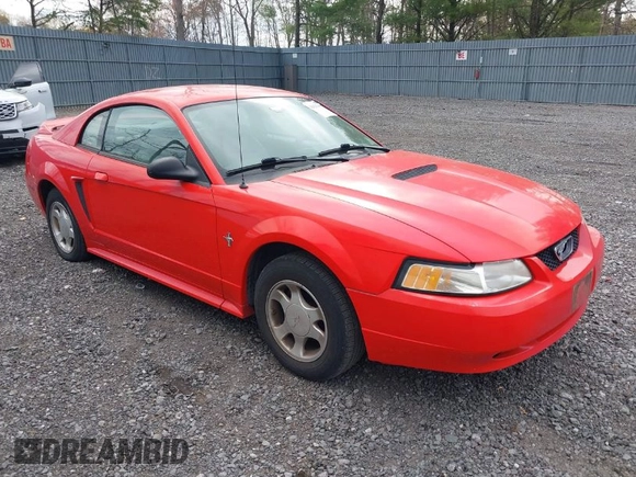 2000 Ford Mustang with VIN 1FAFP4043YF269401, listed as a IAAI auction lot 42029339 with 162,081 mi miles. Bid and sale history available at carsss.com. Image 1.