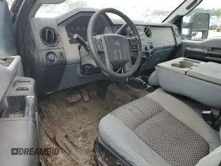 2013 Ford F-250 XL with VIN 1FT7X2B62DEA74472, listed as a Copart auction lot 57628995 with 224,256 mi miles and Salvage title. Bid and sale history available at DreamBid. Image 8.