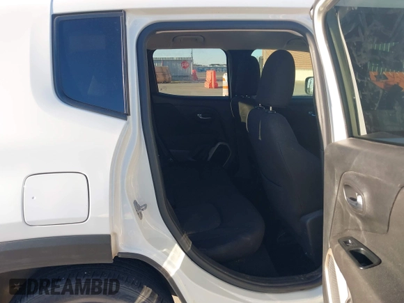 2015 Jeep Renegade Latitude with VIN ZACCJABT9FPB99964, listed as a IAAI auction lot 41250730 with 117,251 mi miles and . Bid and sale history available at carsss.com. Image 8.